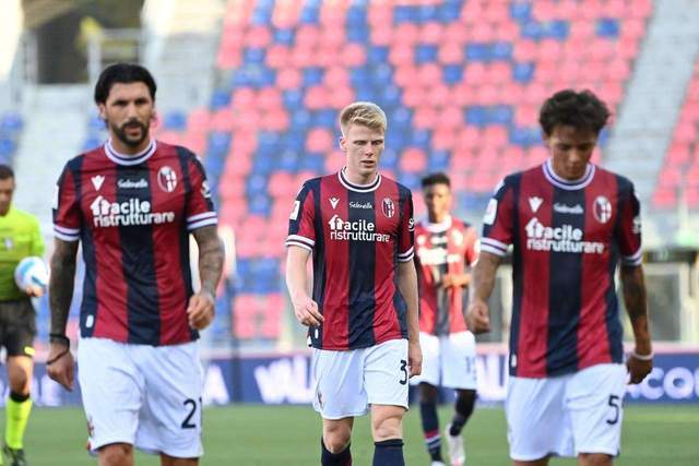 亚冠-C罗梅开二度轰913球 利雅得胜利3-1胜